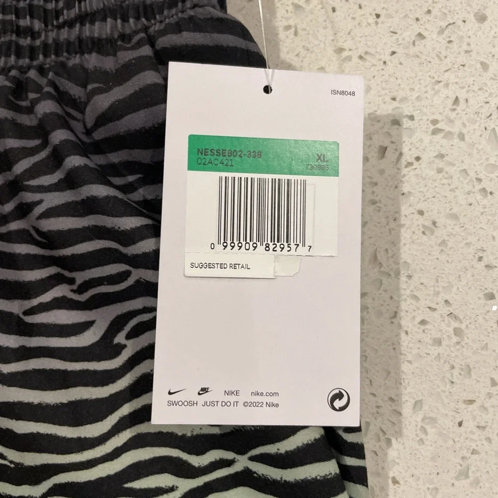Nike Youth Swim Trunks Size XL NWT